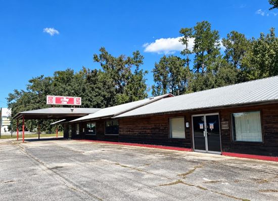 805 Bedell Ave