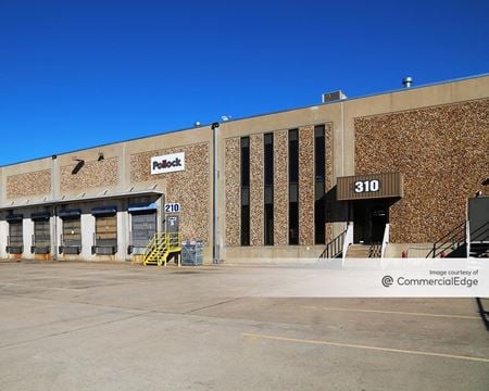Industrial space for Rent at 210-310 SW 14th St in Grand Prairie