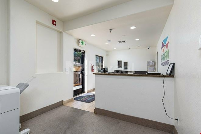 220 Commerce Park Ct