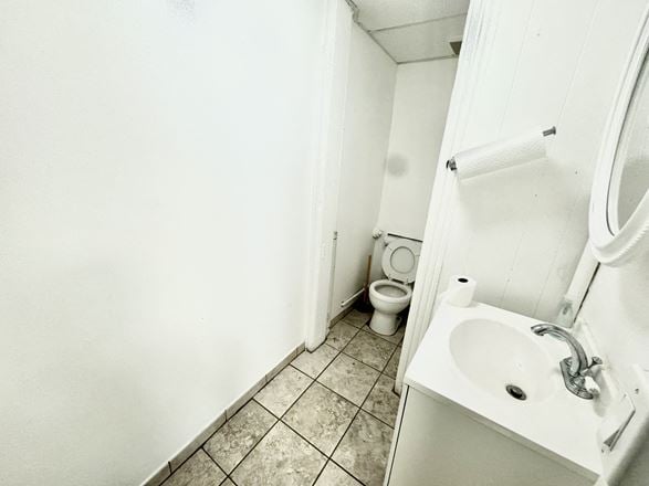 Office / Retail space for lease in Astoria - Long Island City