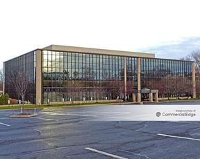 Woodbridge Corporate Plaza