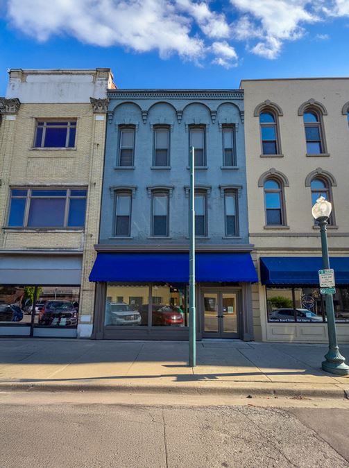 8 E Front St