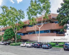 Rolling Hills Plaza - 2601 Airport Drive