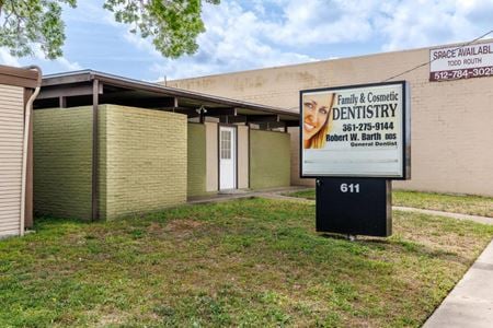 Unassigned space for Sale at 611 N. Esplanade in Cuero