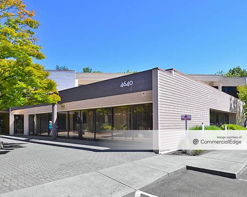 Willamette Wharf