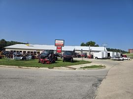 1001 Short St, Out Of State, IA, 52101