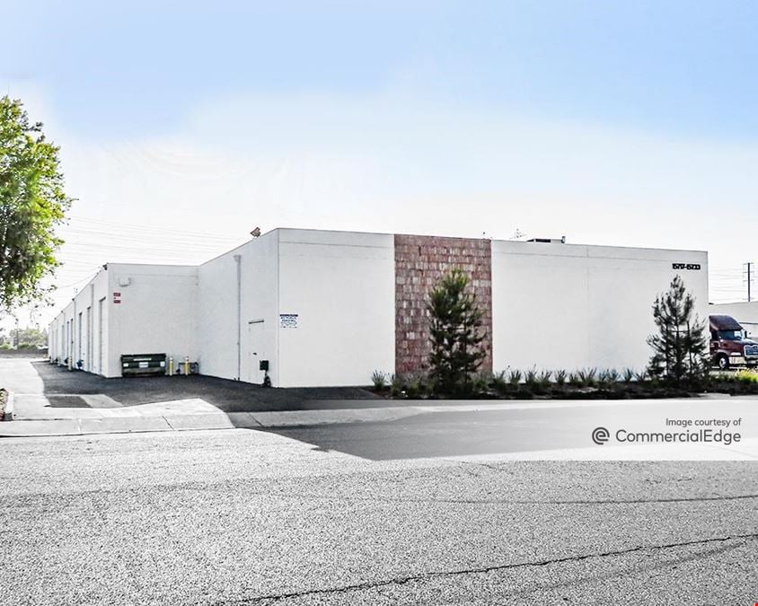 15717, 15725, 15729 & 15731 Texaco Avenue