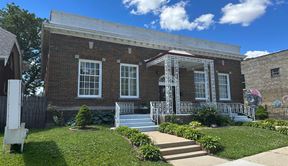 2427 W National Ave