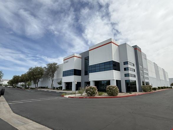 *Sublease* ±81,102 SF office / whs