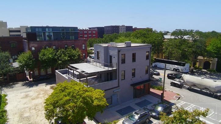 Downtown Savannah Restaurant/Bar Building