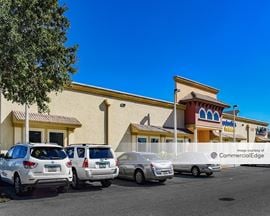 Sunshine Plaza - 3400 Lee Blvd