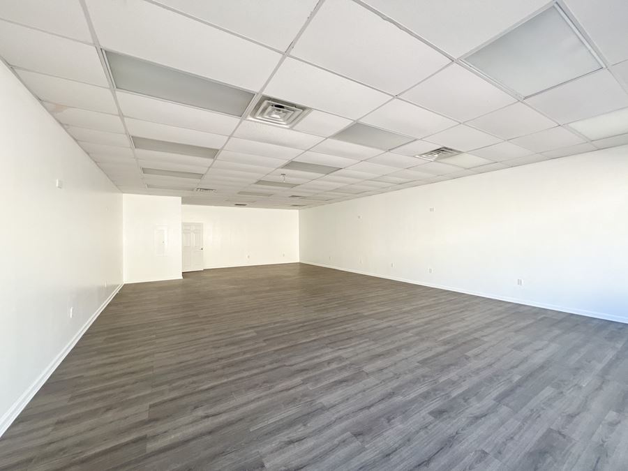 Retail and Office Spaces at Chef Menteur Mall