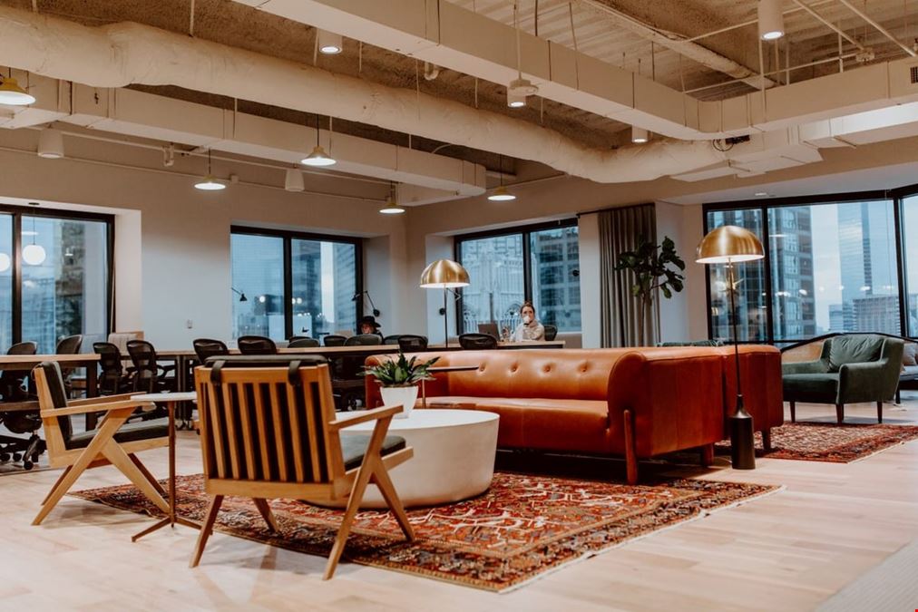 Common Desk - Downtown Dallas
