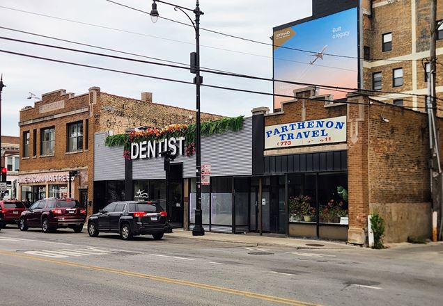 Lincoln Square | 1,169 SF Inline Retail Space For Lease