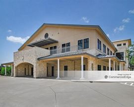 Lakes on Tennyson Professional Plaza