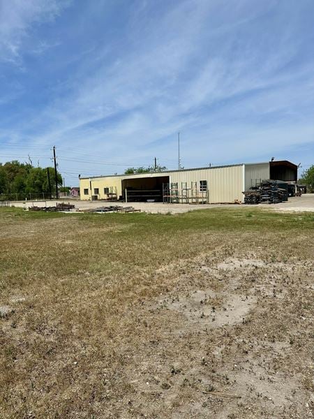 Industrial space for Sale at 520 S Gulf St in Alice