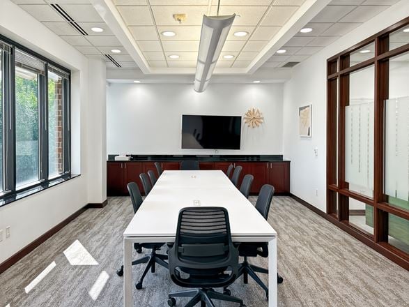 Regus - Bloomington - 4470 W 78th Street Cir