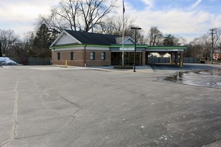 Photo of commercial space at 1000 S Saginaw Rd in Midland