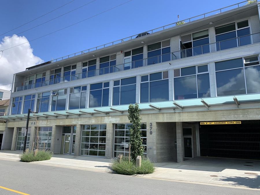 370 East Esplanade