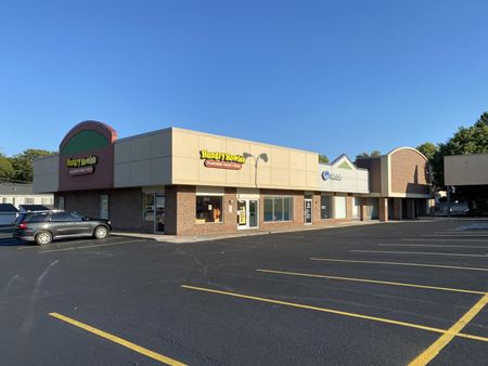 Commercial space for Rent at 35103 Grand River Ave in Farmington