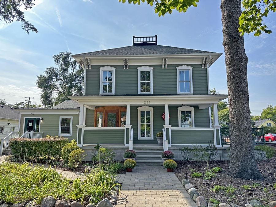 209 Walnut Blvd