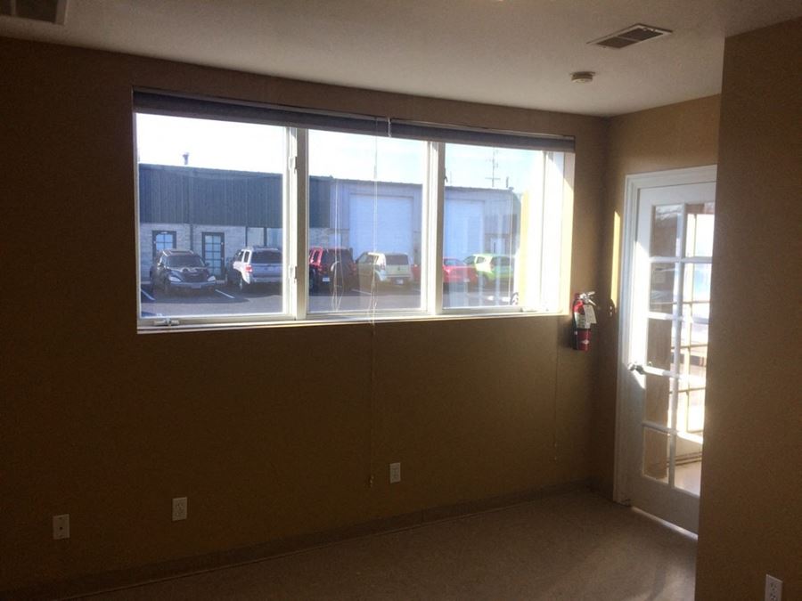 1327/1333  E. Main St