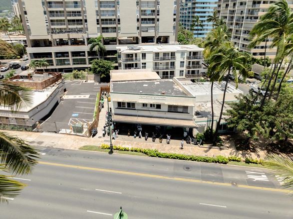 1980 Kalakaua Ave