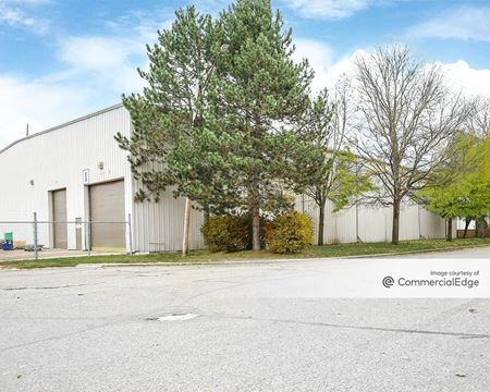 Photo of commercial space at 244 West Sheffield Avenue in Pontiac