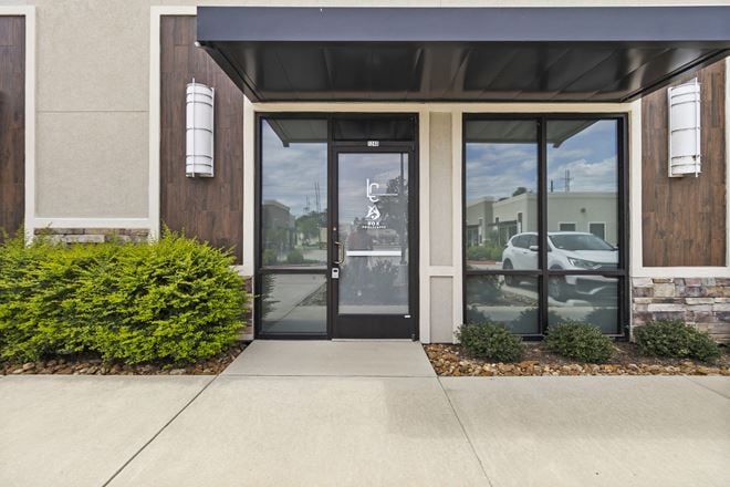 First Month Free! For Lease Modern Office in Magnolia