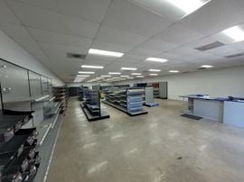 Prime Retail-Service Location
