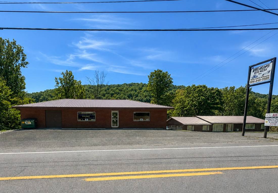 6328 Elk River Rd, Clendenin, WV 25045