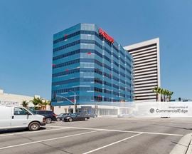 11175 Santa Monica Blvd