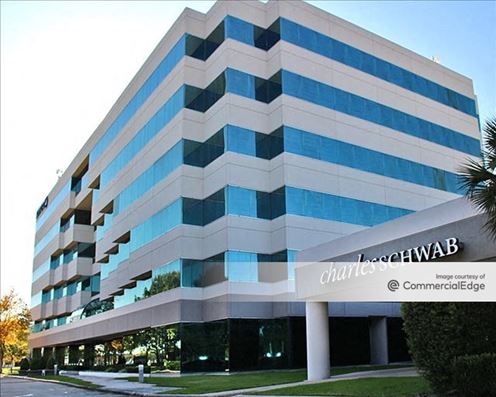 One Corporate Plaza