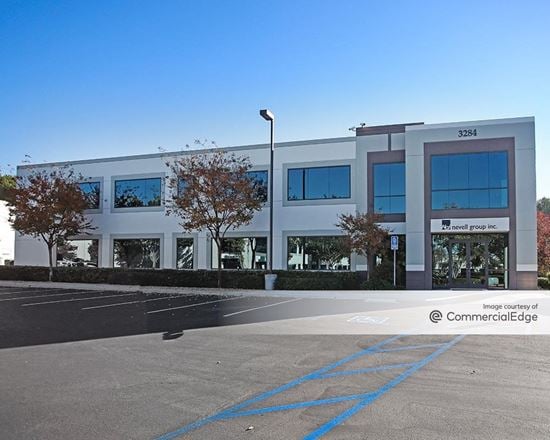 Greyhawk Business Center - Bldg. Q