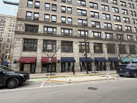 Retail space for Rent at 600 S Dearborn St in Chicago