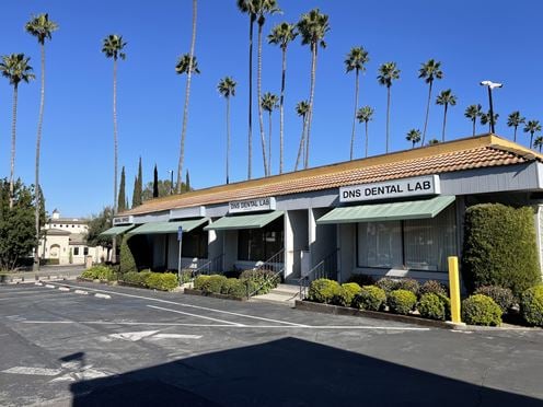 Sunny Hills Plaza