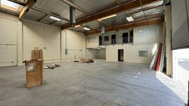 High-Image Industrial Facility | 20' Clear