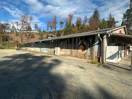 143 Davis Rd