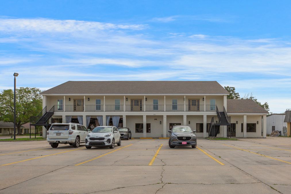 2801 Kaliste Saloom Rd