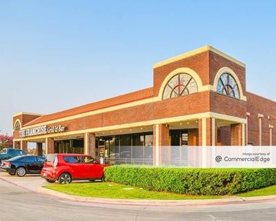 Parkwood Shopping Center #200
