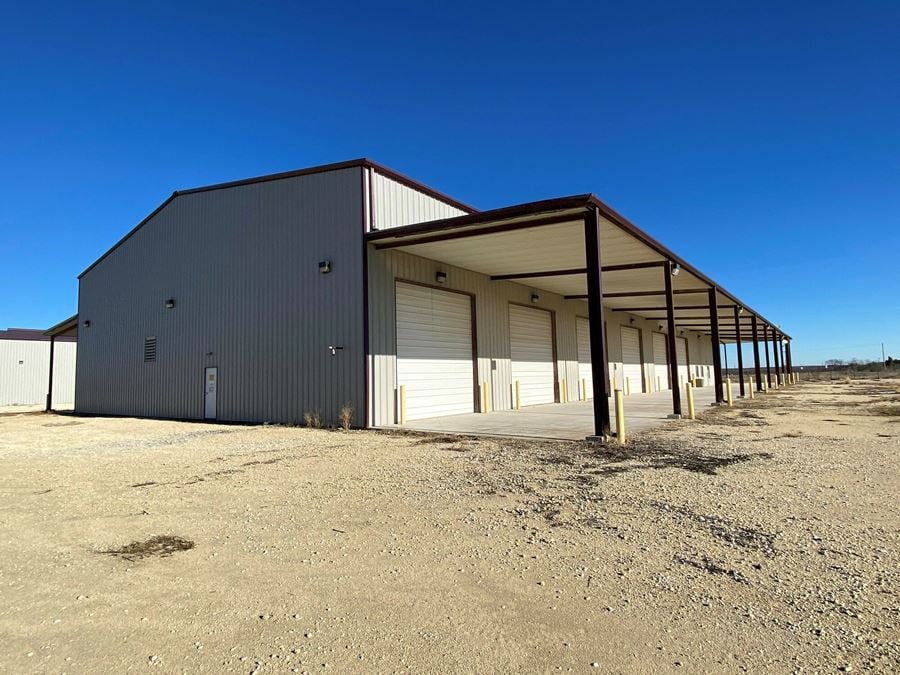 34,800 SF on 60 Acres w/ Crane and Rail Spur