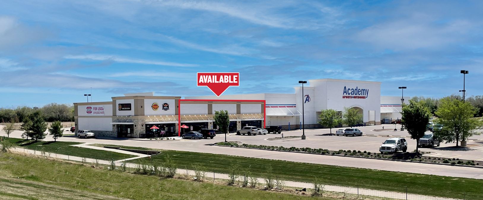 WICHITA CROSSING (UP TO 7,600 SF)