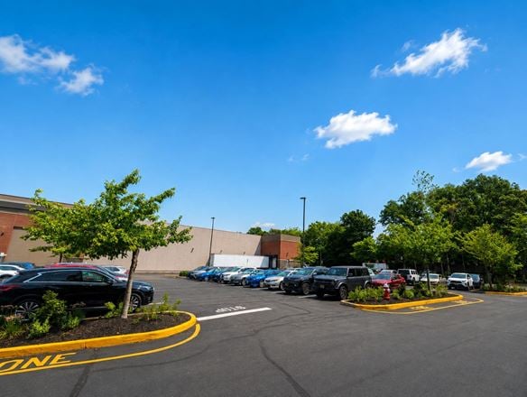 25 E. Spring Valley Avenue
