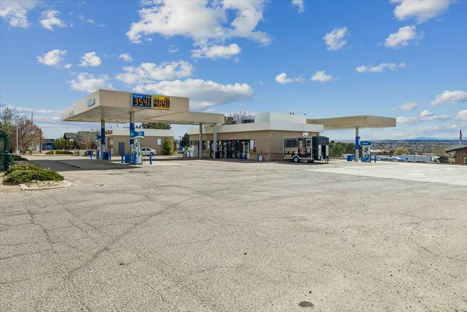 Valero Gas Station and Convenience Store