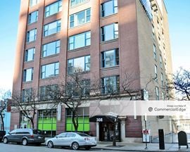 Verso - 306 West Erie Street