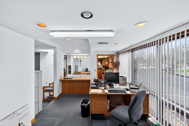 950 W. Ironwood Dr. #1