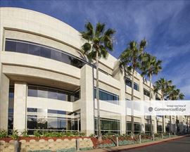 Torrey Reserve - Torrey Plaza