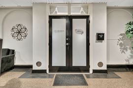870 Vine Street