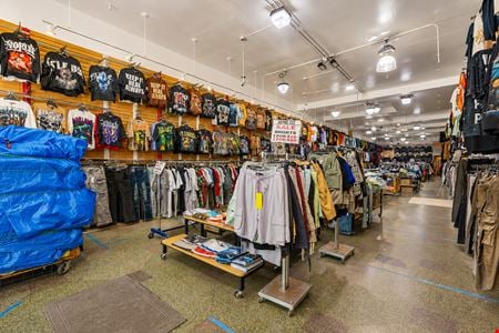 Retail space for Rent at 152 Market St in Newark