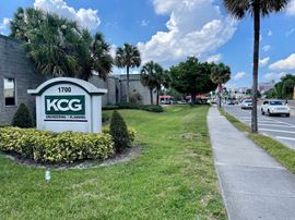 Lake Ivanhoe Plaza
